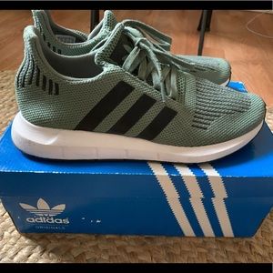 Adidas Swift Run Sneakers